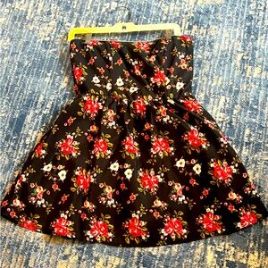 Women’s Dress - Medium